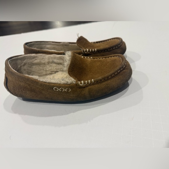 Cozy Brown Suede Moccasins - Picture 2 of 7
